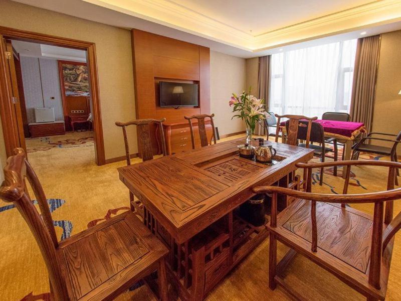 Vienna International Hotel Guangxi Duan Du'an Екстериор снимка